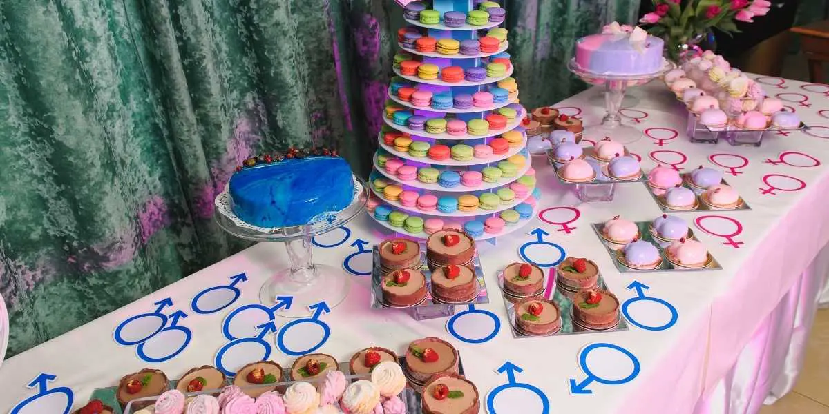 dessert table for party